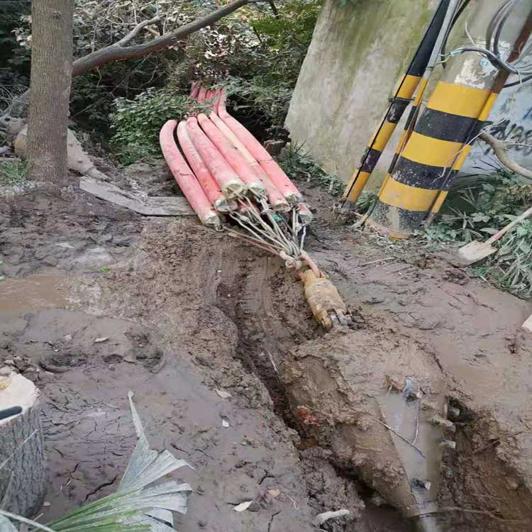 军垦路街道拖拉管